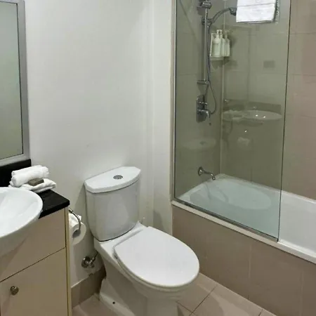 Luxury 2 Bedroom Retreat With Pool And Gym Access * Brisbane