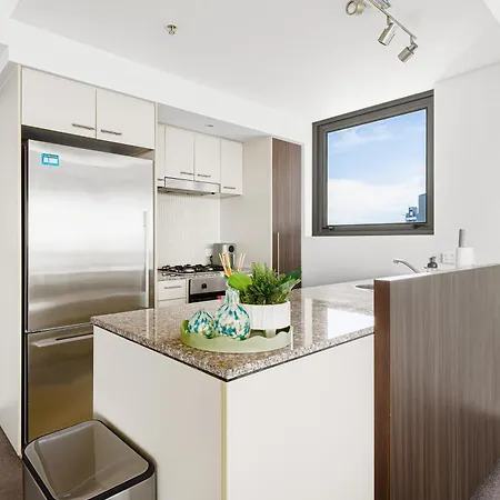 Apartment Oaks Panoramic 2br With Pool, Parking, Gym