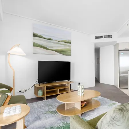 Apartment Oaks Panoramic 2br With Pool, Parking, Gym
