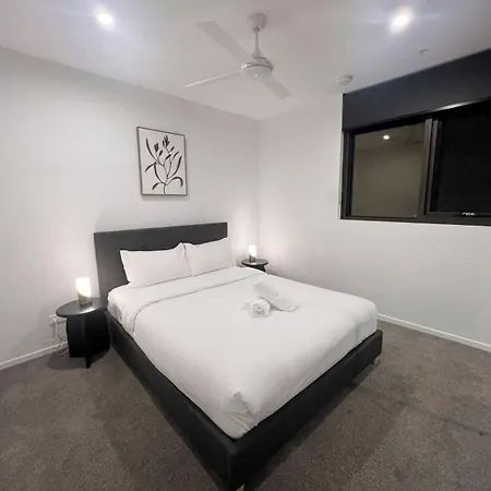 Apartment Riverside Modern 2br East With Parking *