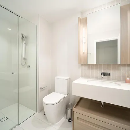 1bedroom Sip In Style In Queens Wharf - Level 33 With And River View