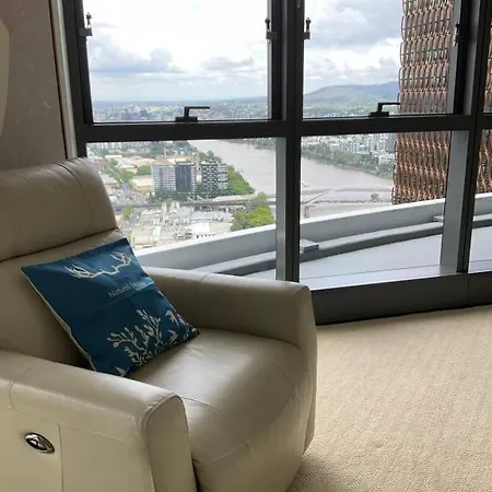 Modem Two Bedroom In Inner Cbd * Brisbane
