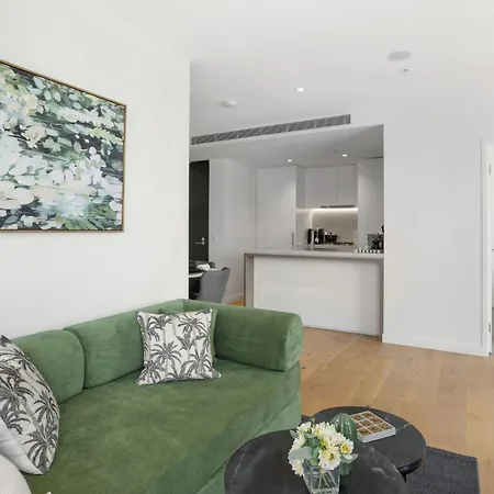 Valley Getaway - Rooftop Pool - Parking - Sleeps 6 Apartment *