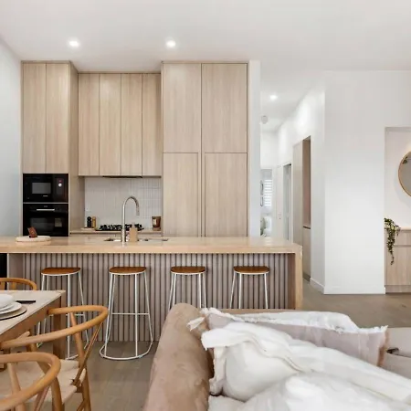 Dune Designer 2 Bedroom With River Views Parking Pool Apartment Brisbane