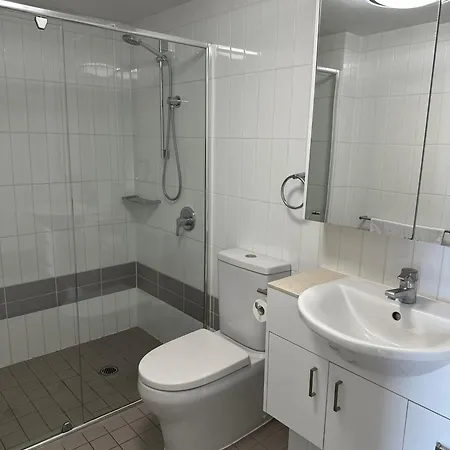 Modern Escape In The Heart Of With An Amazing River View! * Brisbane