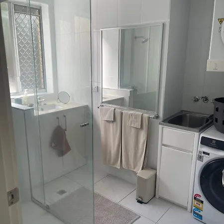 2 Bed Ground Flr Gaythorne Courtyard Apt, Parking Apartment *