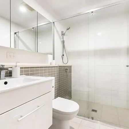 Apartment Gabba Apartment,free Parking, Walk To Pa Hospital & The Gabba Stadium , Woolloongabba