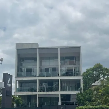 Inner Gem Next To St Andrews Hospital & Park Apartment