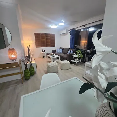 Floor# Full Aircon# Cat# Bues# Park # Uni Apartment *