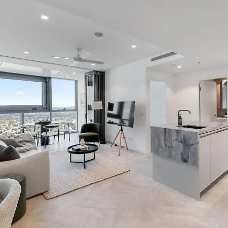 Apartment Stylish 1br Retreat With Stunning High-rise Views *