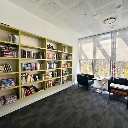 Apartment Modern 1br Retreat - Pool, Gym, Parking - Walk To South Bank Brisbane