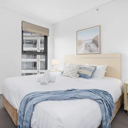 Oaks Panoramic 2br With Pool, Parking, Gym *