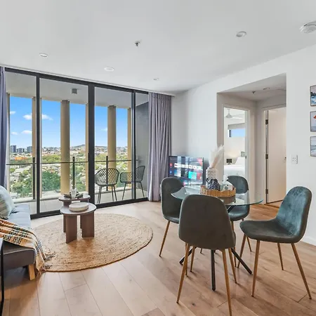 Bright 2br With Sofa Bed In Woolloongabba * Brisbane