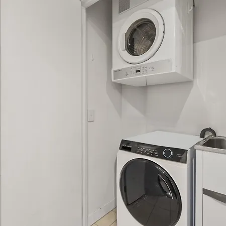 Stylish 2-bed In South *