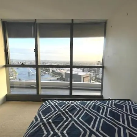 Apartment Modem Two Bedroom In Inner Cbd Brisbane