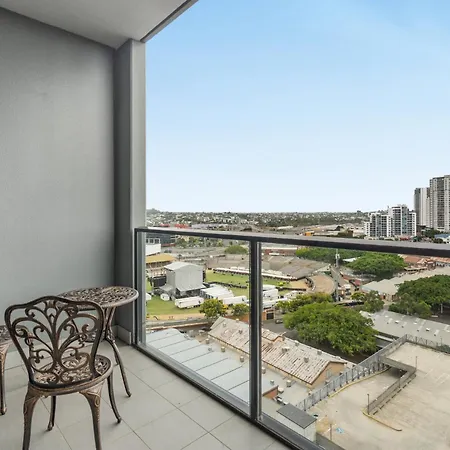 Apartment Bright 2-bed In Bowen Hills *