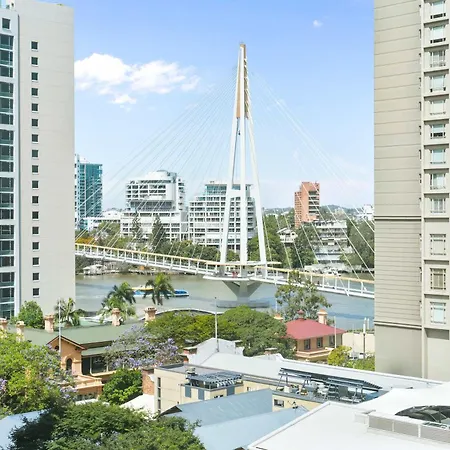 Luxurious 1 Bed Apartment