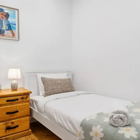 Modern 3br In Sunnybank Pool And Gym Access