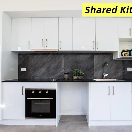 Apartment Spacious 1br In Oxley With Free Parking *