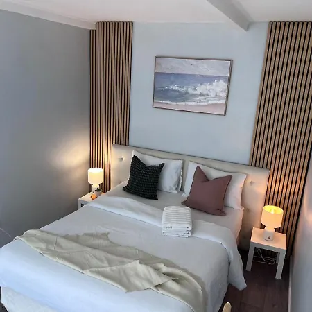 U2 Cute Fresh Unit Quiet Centre Newac Smarttv Apartment Brisbane