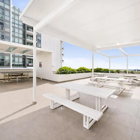 Amorphous Sky Apartment *