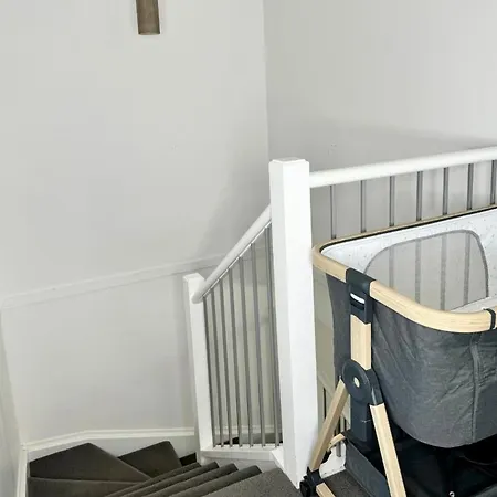 Boondall 3br Family | Long Deals Apartment