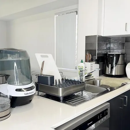Apartment Boondall 3br Family | Long Deals
