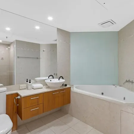 Modern 2b With In Centre Apartment