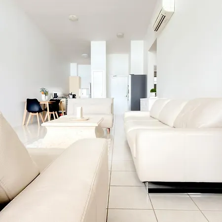 South Bank Penthouse - Streets Access - Free Parking Apartment