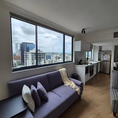 Apartment Pool & Gym & Parking *