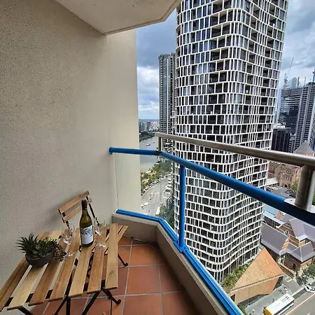 Pool & Gym & Parking Apartment *