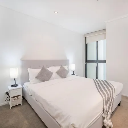 Family-friendly 2br Retreat Heart Of C35 Apartment *