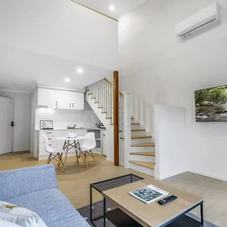 Cozy Sunnybank Base - Unit 3 | Near Shops & Eats Homestay *