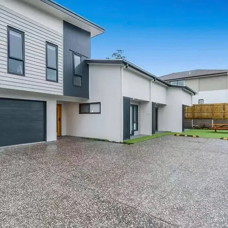 Cozy Sunnybank Base - Unit 3 | Near Shops & Eats Homestay Brisbane