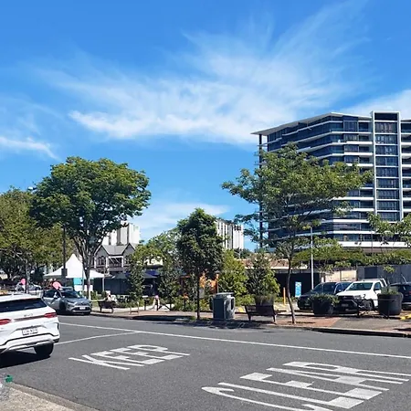 Apartment Amazing Views 2bd 2ba Homey Toowong Abode Pool M29