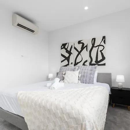 Spacious Panoramic 2br Apartment, Parking And Views Apartment Brisbane