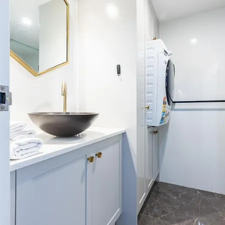 Stylish 2br Cityside With Pool, Gym And Parking Apartment *