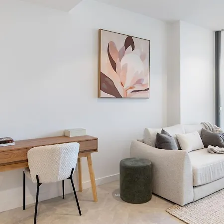 Apartment Stylish 1br Retreat With Stunning High-rise Views