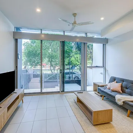 Apartment Modern 1br Retreat - Pool, Gym, Parking - Walk To South Bank