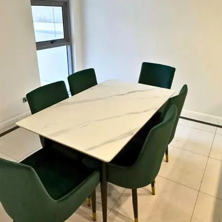 Sophisticated 3br At Apartment *