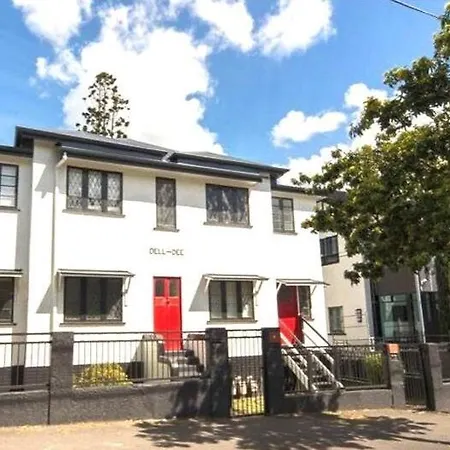 Affordable Entire Unit Walk To South Bank Cbd *