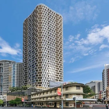 Premium Unit W/ Rooftop Pool In The Heart * Brisbane