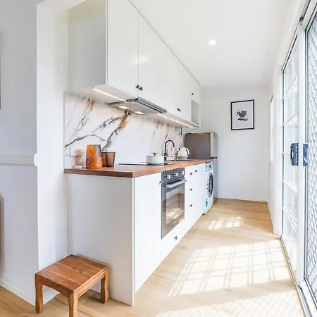 Stylish, Spacious Retreat With Plunge Pool - Casa Cranbrook