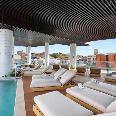 Style Infinity Pool Gym Chic 1 Bedroom Apartment Brisbane