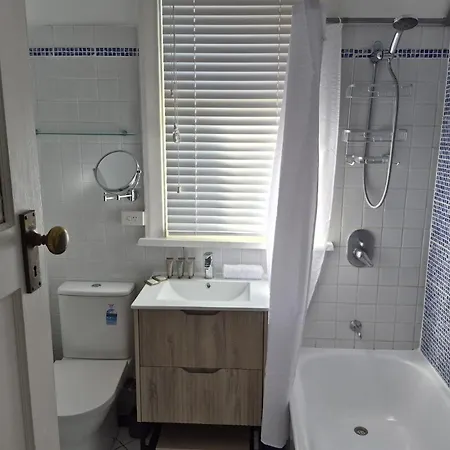 Apartment Rapunzels Art Deco Hideaway In New Farm *