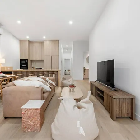 Dune Designer 2 Bedroom With River Views Parking Pool Apartment *