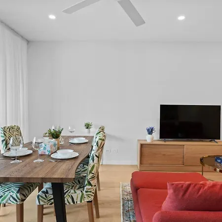Apartment Heart Of Riverview Balcony Pool And Bbq Brisbane