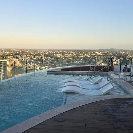 Fv 1br With Rooftop Pool