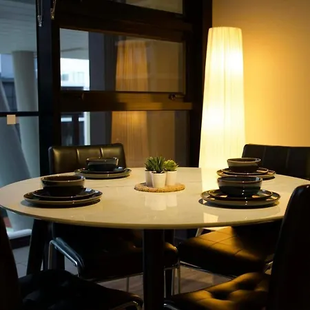 Spacious Luxury 2br Southbank With Parking Apartment