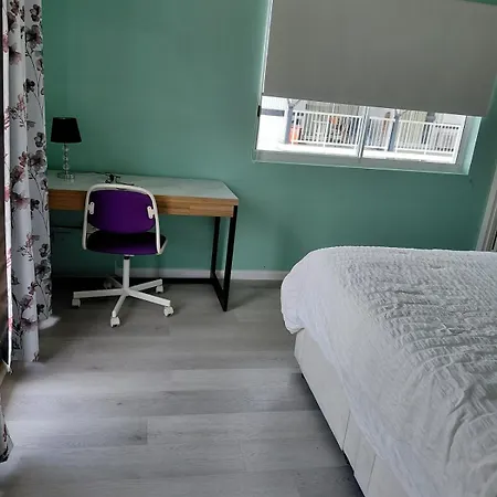 Riverfront Duplex With Unbeatable Connectivity Apartment